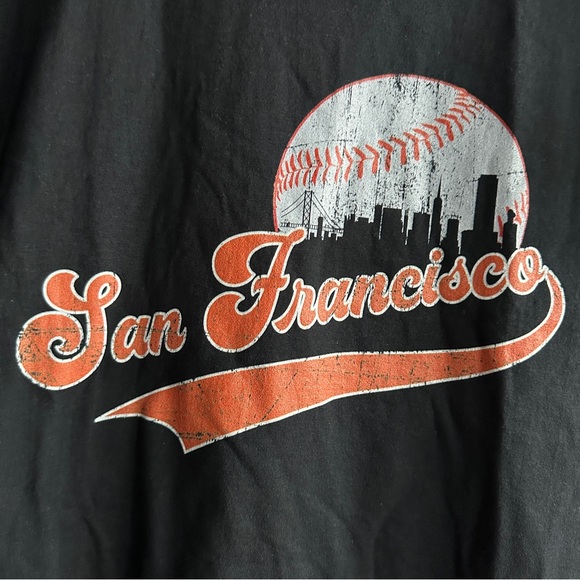 NEW San Francisco Baseball Vintage Skyline Cotton V-Neck Shirt Size L - Picture 2 of 8